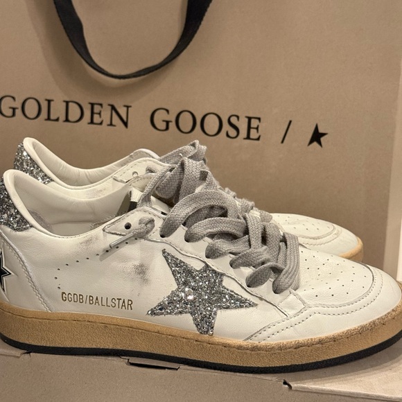 NEVER WORN Golden Goose Women's Ball Star in nappa w white star glitter heel tab - Picture 5 of 6